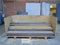 Open houten bak met planken - afbeelding 1 van  3