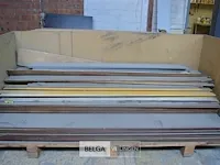 Open houten bak met planken - afbeelding 3 van  3