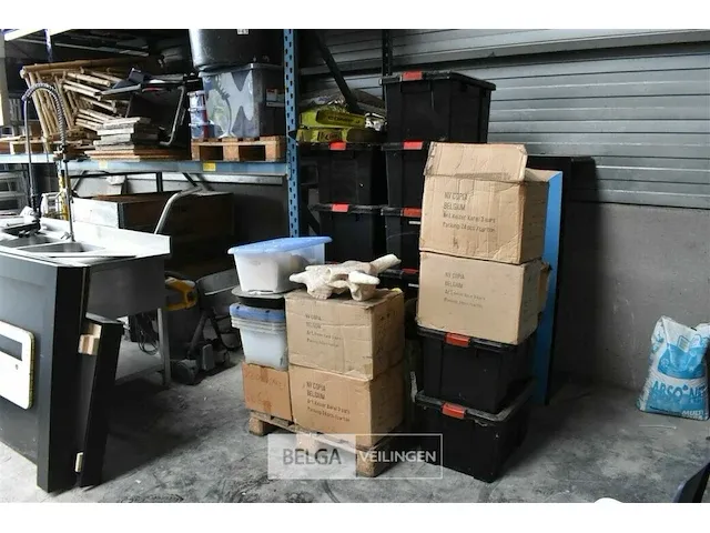 Open ski hut, party hut, thema wintervakantie, met bijpassende decoratie - afbeelding 7 van  9