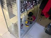 Open vitrinekast en werktafeltje - afbeelding 7 van  12