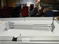 Ophangsysteem voor beamer - afbeelding 1 van  3