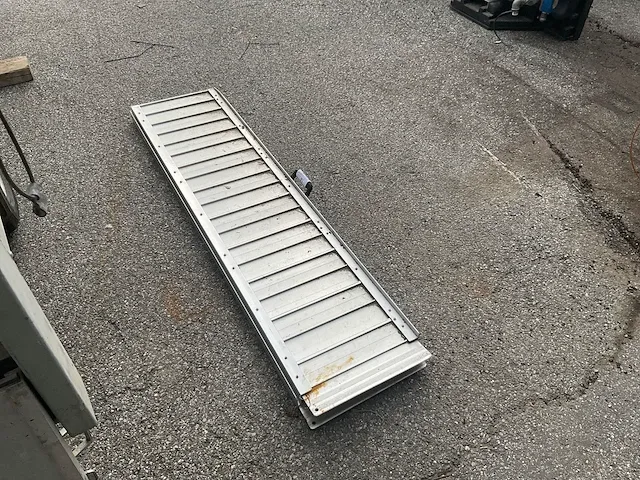 Opklapbare aluminium oprijramp - afbeelding 1 van  2