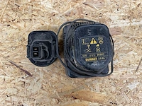 Oplaadstation, 2 batterijen dewalt - afbeelding 1 van  3