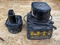 Oplaadstation, 2 batterijen dewalt - afbeelding 2 van  3