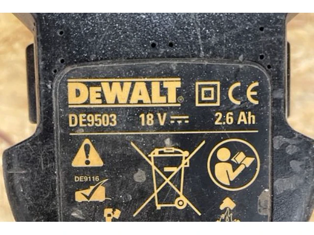 Oplaadstation, 2 batterijen dewalt - afbeelding 3 van  3