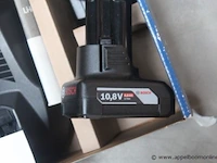 Oplader plus 2 batterijen bosch, al 1130 cv - afbeelding 2 van  3
