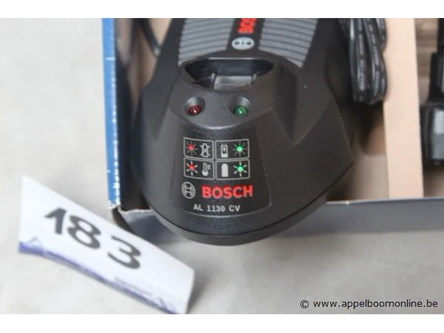 Oplader plus 2 batterijen bosch, al 1130 cv - afbeelding 3 van  3