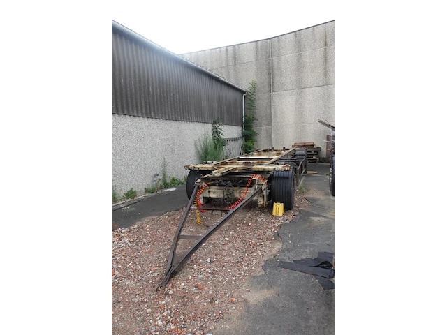 Opleggerchassis kogel - afbeelding 1 van  12