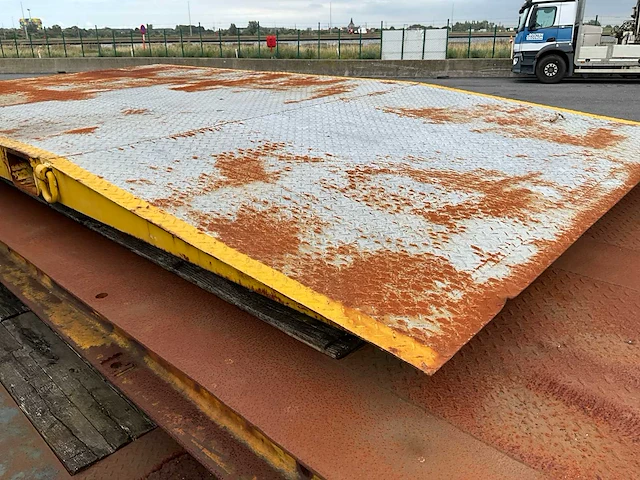 Opleggerchassis voor onderdelen - afbeelding 9 van  11