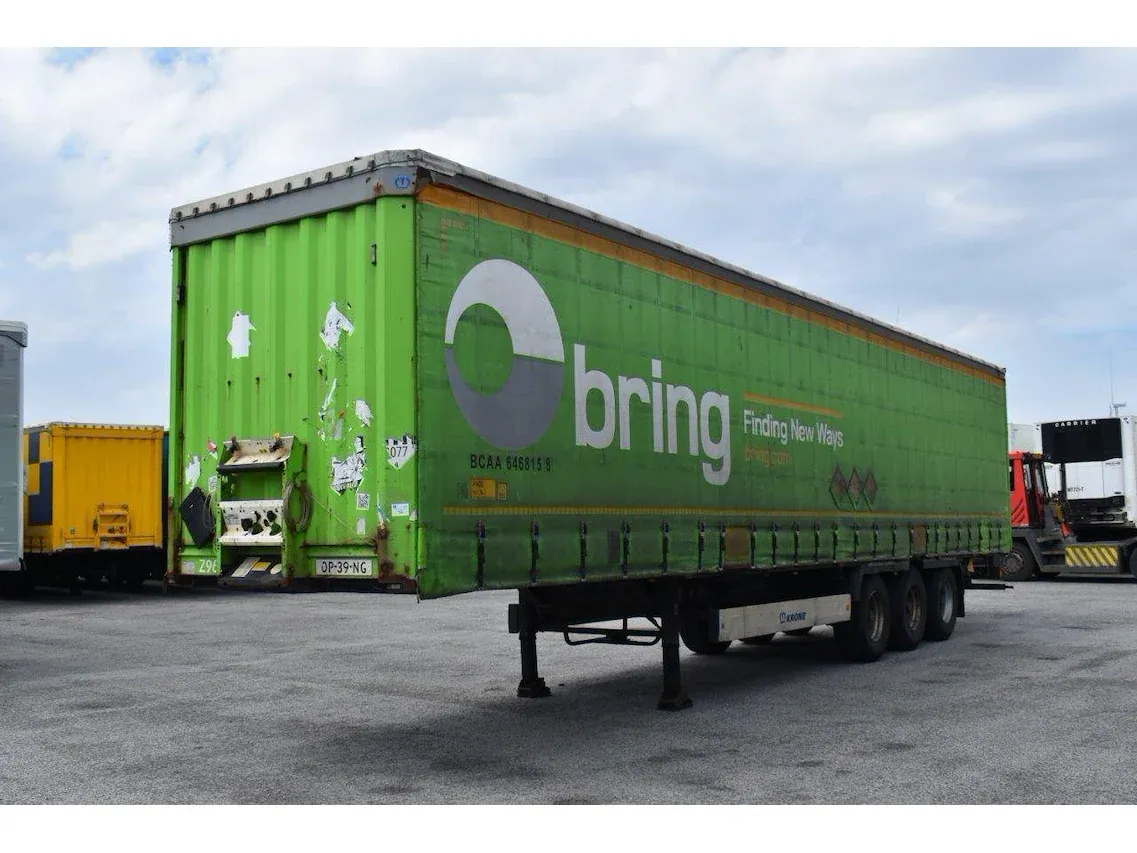Opleggers - vrachtwagens - containerschassis - trailers