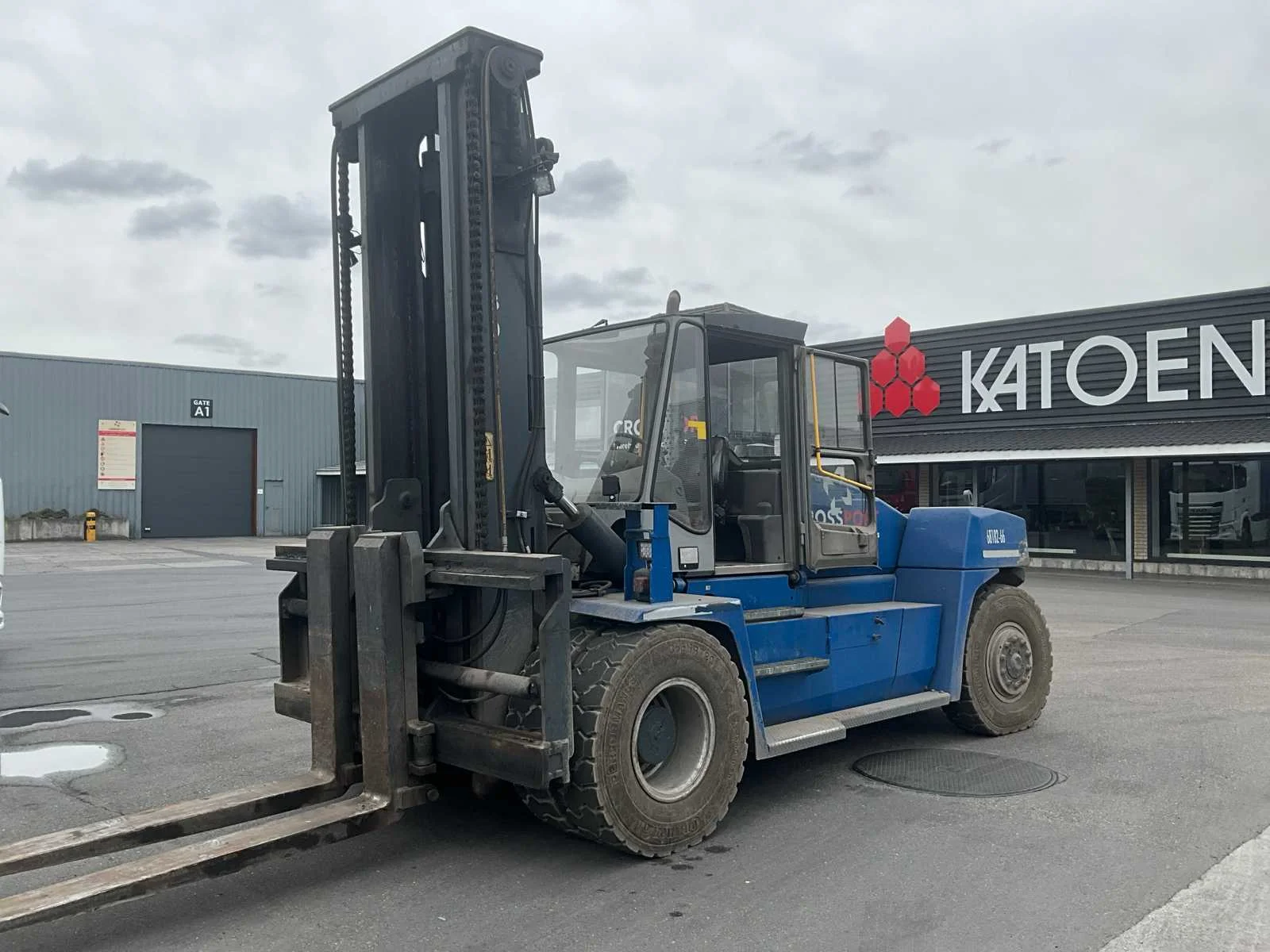 Opleggers, heftrucks en bedrijfswagen