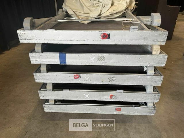 Opplooibaar podium 5 stuks ± 200x100x100 - afbeelding 2 van  3