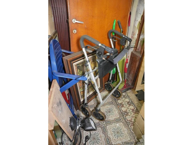 Opplooibare rollator in aluminium - afbeelding 1 van  1
