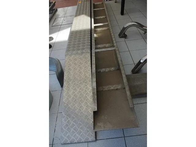 Oprijplaten show room - afbeelding 2 van  2
