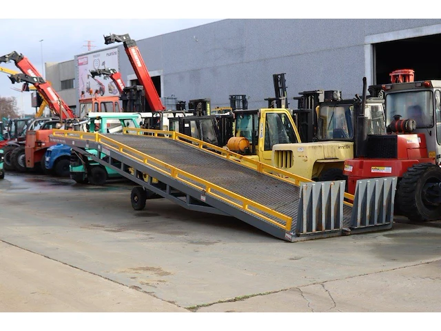 Oprijramp 10000kg 2024 nieuw - afbeelding 1 van  1