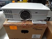 Optoma 4k projector + ceiling mount