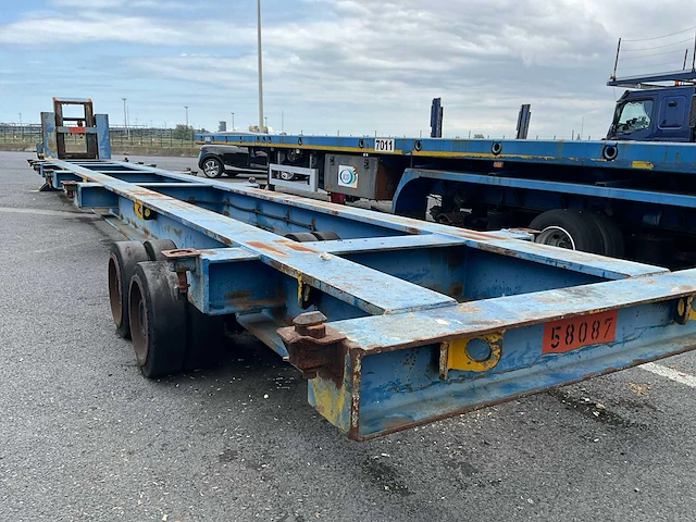 Optrek containerchassis voor onderdelen - afbeelding 4 van  14