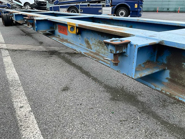 Optrek containerchassis voor onderdelen - afbeelding 11 van  14