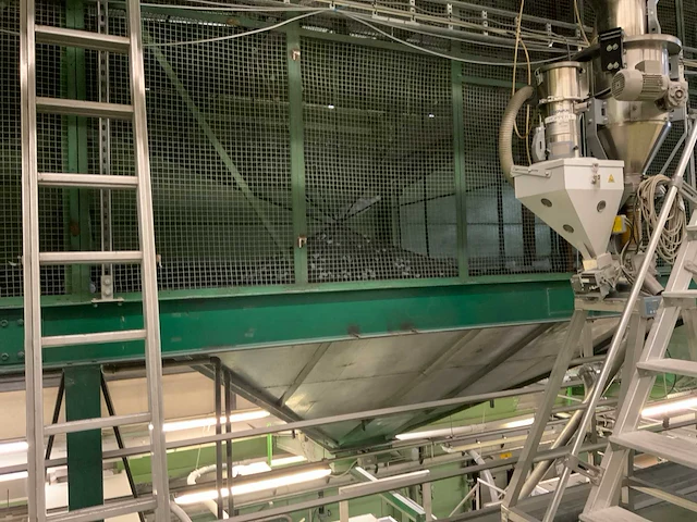 Opvang silo’s voor pet flessen (4x) - afbeelding 1 van  17