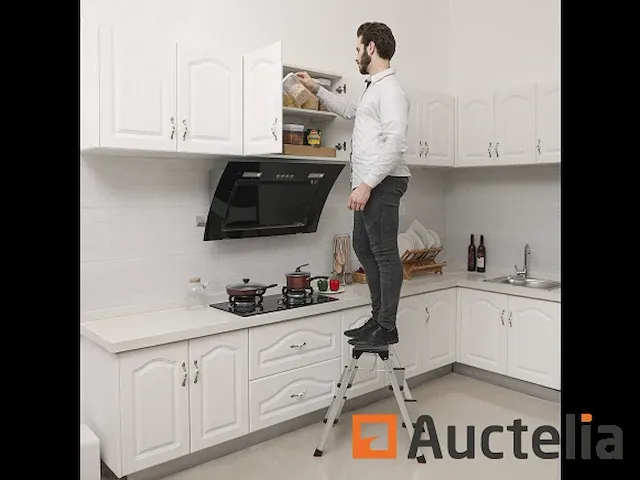 Opvouwbare huishoudelijke ladder, trapladder, poef, 3 niveaus - afbeelding 6 van  9