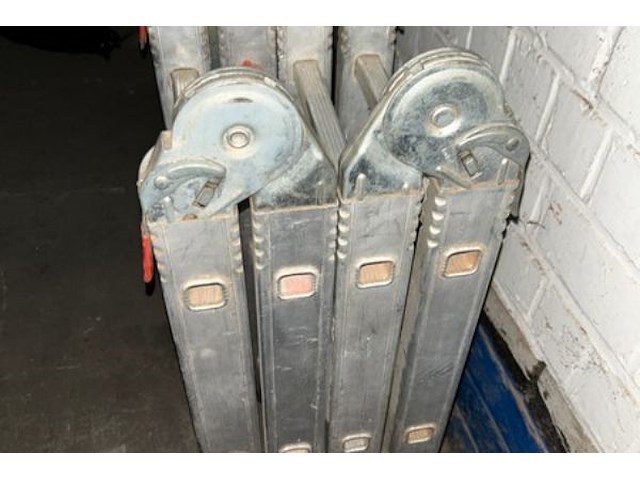 Opvouwbare ladder - afbeelding 2 van  3