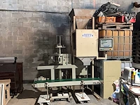 Opzakmachine met weegbunker - afbeelding 3 van  10