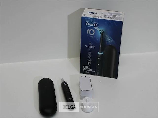 Oral-b io 5s black elektrische tandenborstel - afbeelding 4 van  4