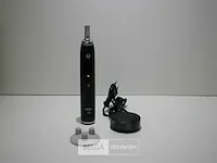 Oral-b io serie 9 black onyx elektrische tandenborstel - afbeelding 1 van  3