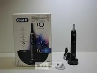 Oral-b io serie 9 black onyx elektrische tandenborstel - afbeelding 3 van  3
