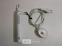 Oral-b pro 3 3800 elektrische tandenborstel - afbeelding 3 van  3
