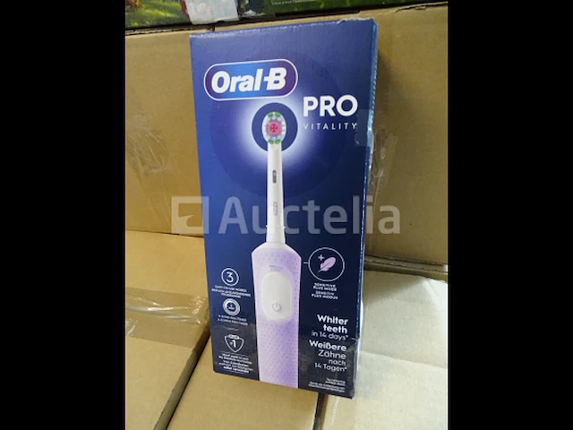Oral b pro vitality lila paarse elektrische tandenborstel - afbeelding 1 van  2