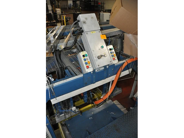 Orange small robot abb - afbeelding 5 van  6