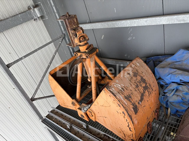 Oranje grijpbak - afbeelding 9 van  10