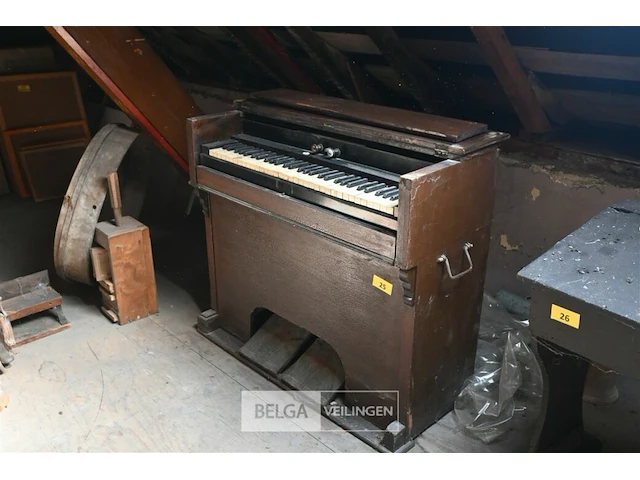 Orgel met blaasbalg - afbeelding 1 van  6