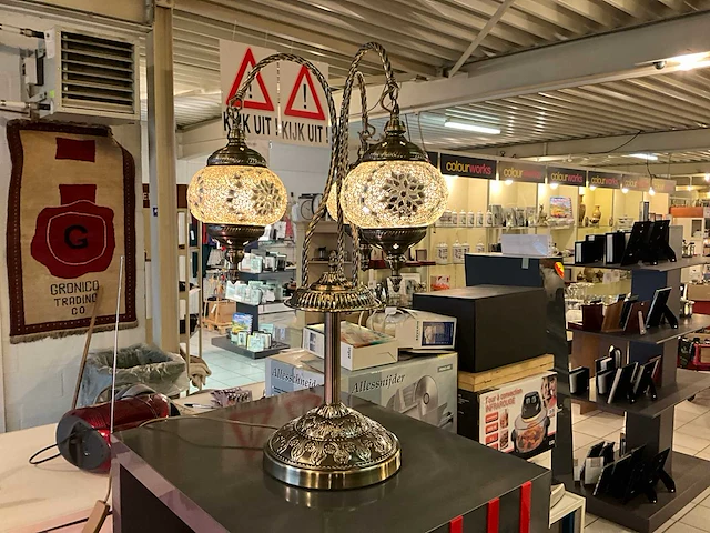 Orientaalse tafellamp met 3 globes - afbeelding 1 van  4