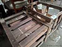 Originele antieke aardbeibakken - afbeelding 1 van  2