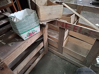 Originele antieke aardbeibakken - afbeelding 2 van  2