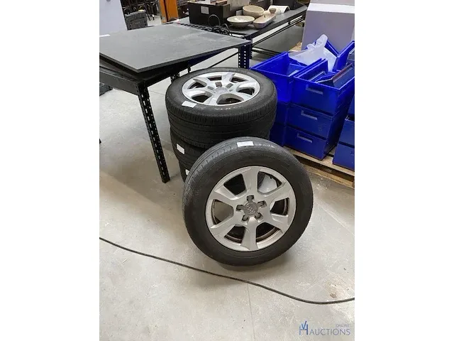 Originele audi velgen 16 duims - afbeelding 1 van  3