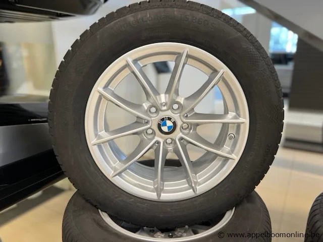 Originele nieuwe bmw alu velgenset 16'' model v-spaak 390, voor bmw 3-reeks (vorig model f30-f31), met winterbanden, bandenmaat 205/60r16 92h - afbeelding 2 van  4