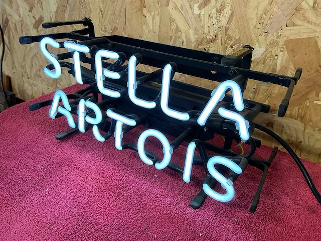 Originele stella artois neon lichtreclame - afbeelding 1 van  5