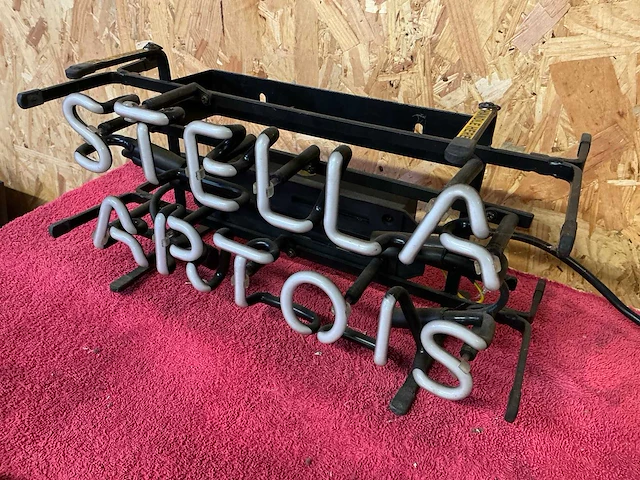 Originele stella artois neon lichtreclame - afbeelding 2 van  5