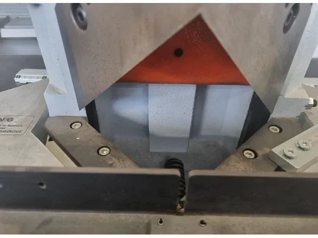 Orteguil orc-100 verstekkapmachine - afbeelding 3 van  6