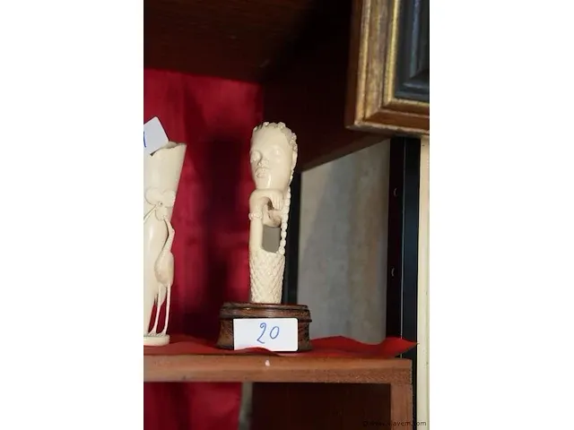 Oud congolees snijwerkje - afbeelding 1 van  1