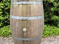 Oud houten wijnvat of regenton - afbeelding 1 van  6
