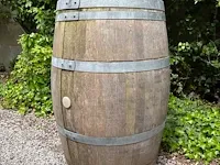 Oud houten wijnvat of regenton - afbeelding 2 van  6