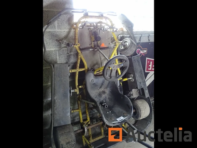 Oud karting chassis voor 160 cc motor - afbeelding 1 van  5