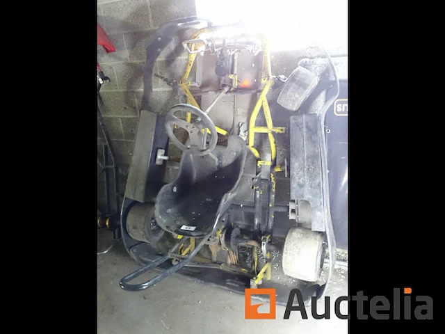 Oud karting chassis voor 160 cc motor - afbeelding 2 van  5