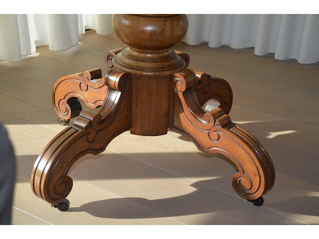 Oud tafeltje op rolvoet - afbeelding 5 van  6