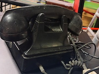Oude bakeliet telefoon - afbeelding 4 van  4