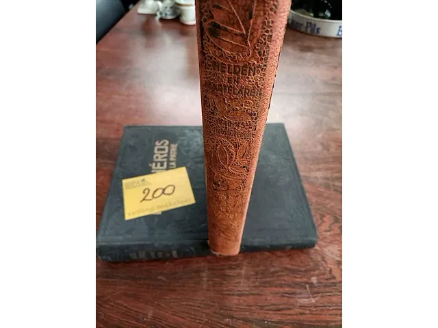 Oude boeken wo i en wo ii, helden en martelaren - afbeelding 4 van  9
